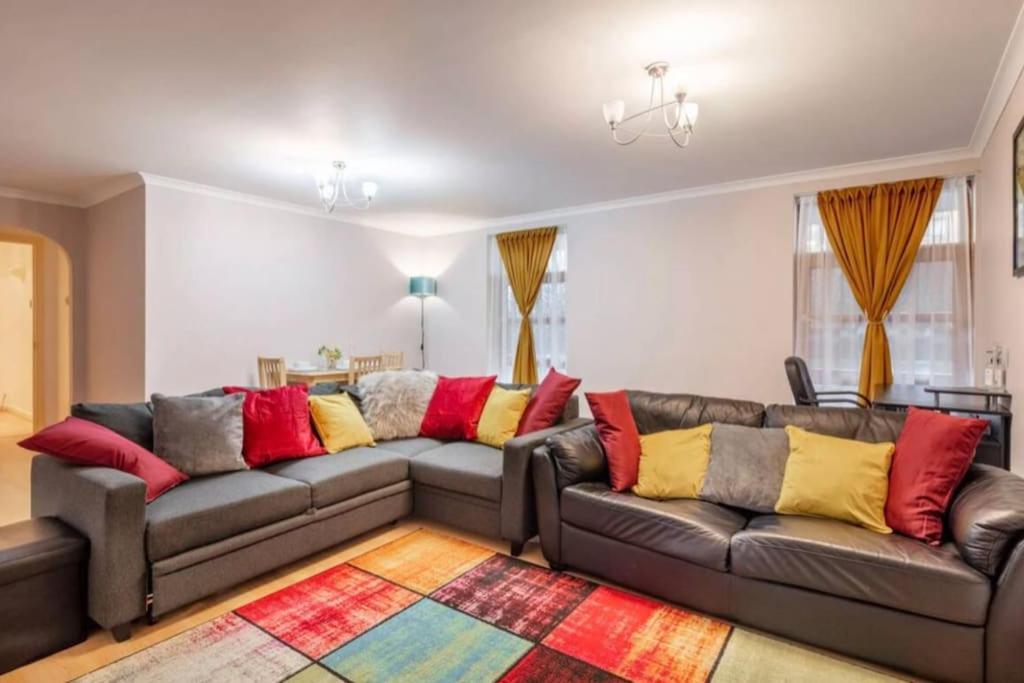 1 Bedroom Flat With Free Parking لندن المظهر الخارجي الصورة