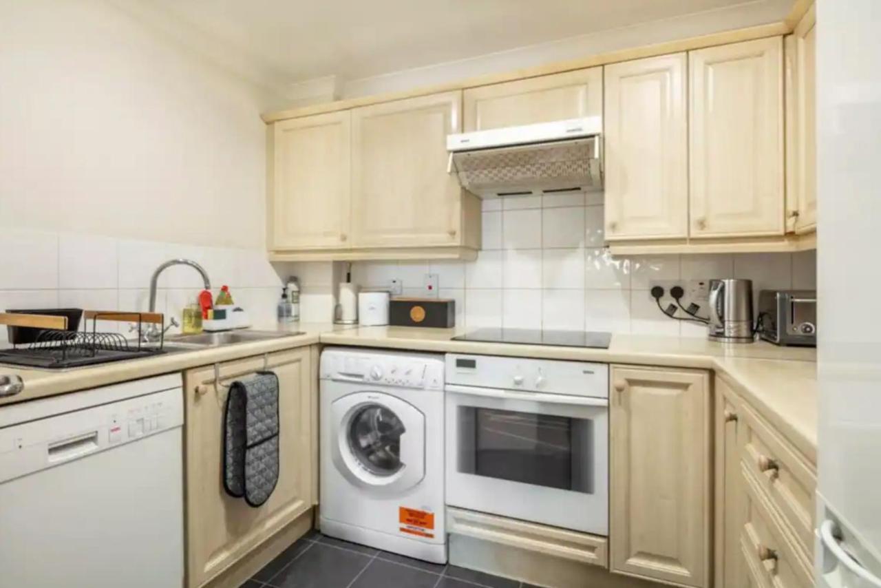 1 Bedroom Flat With Free Parking لندن المظهر الخارجي الصورة