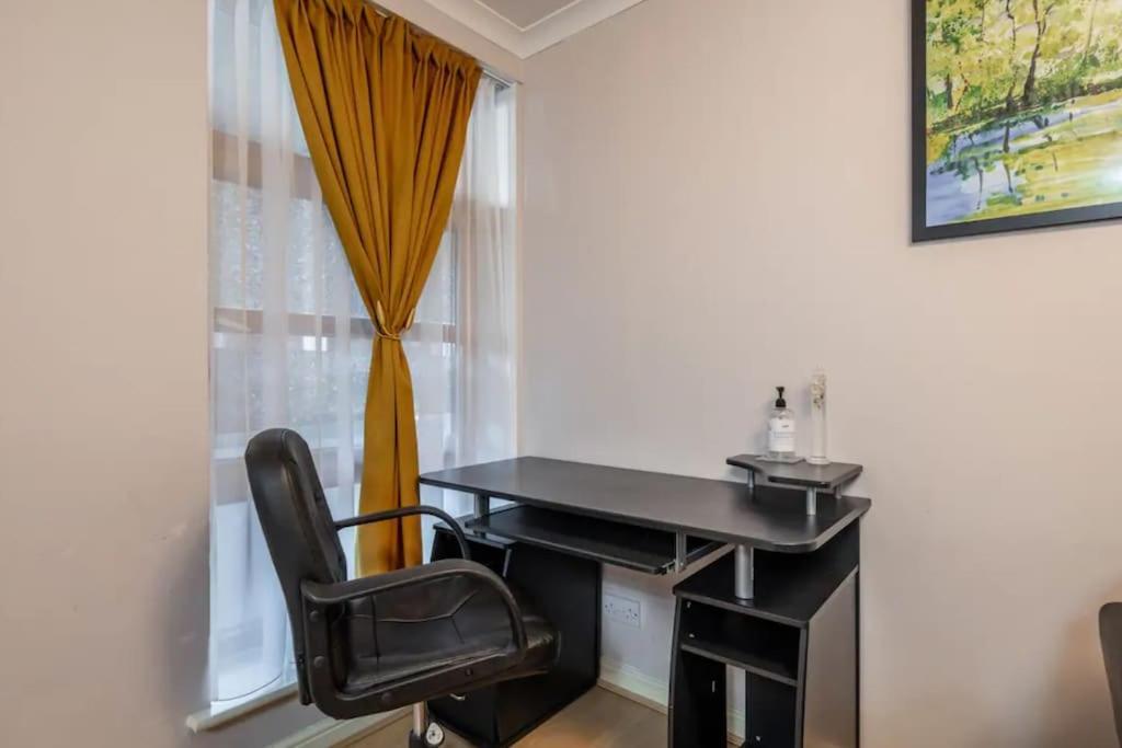 1 Bedroom Flat With Free Parking لندن المظهر الخارجي الصورة