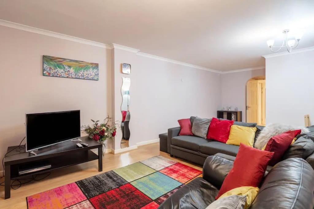 1 Bedroom Flat With Free Parking لندن المظهر الخارجي الصورة